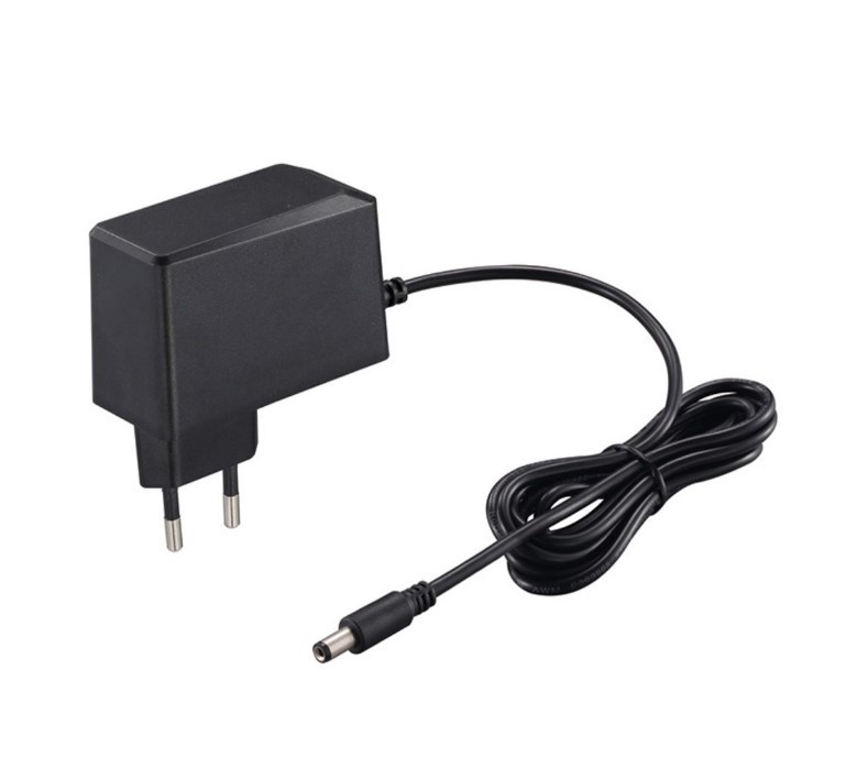 ISPRAVLJAČ 5V 2.4A(2.1MM)